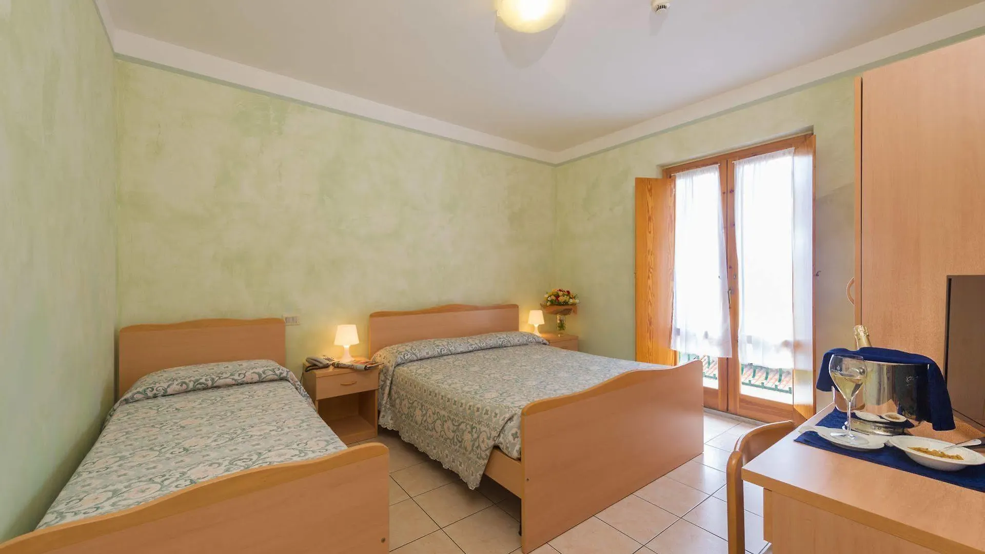 פורטה דיי מארמי Hotel La Pace  פורטה דיי מארמי